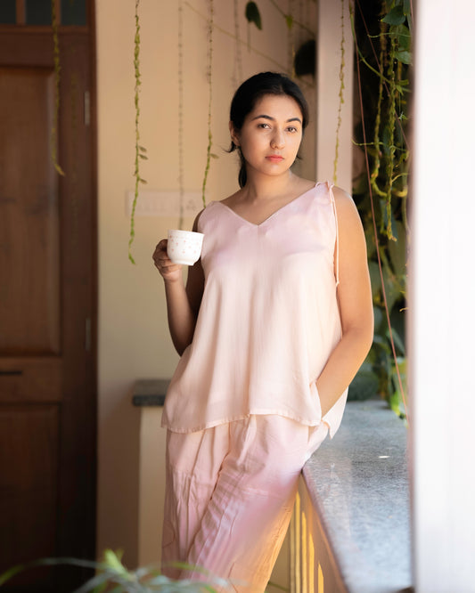 AÑJĪ TOP WITH AŚANI PANTS