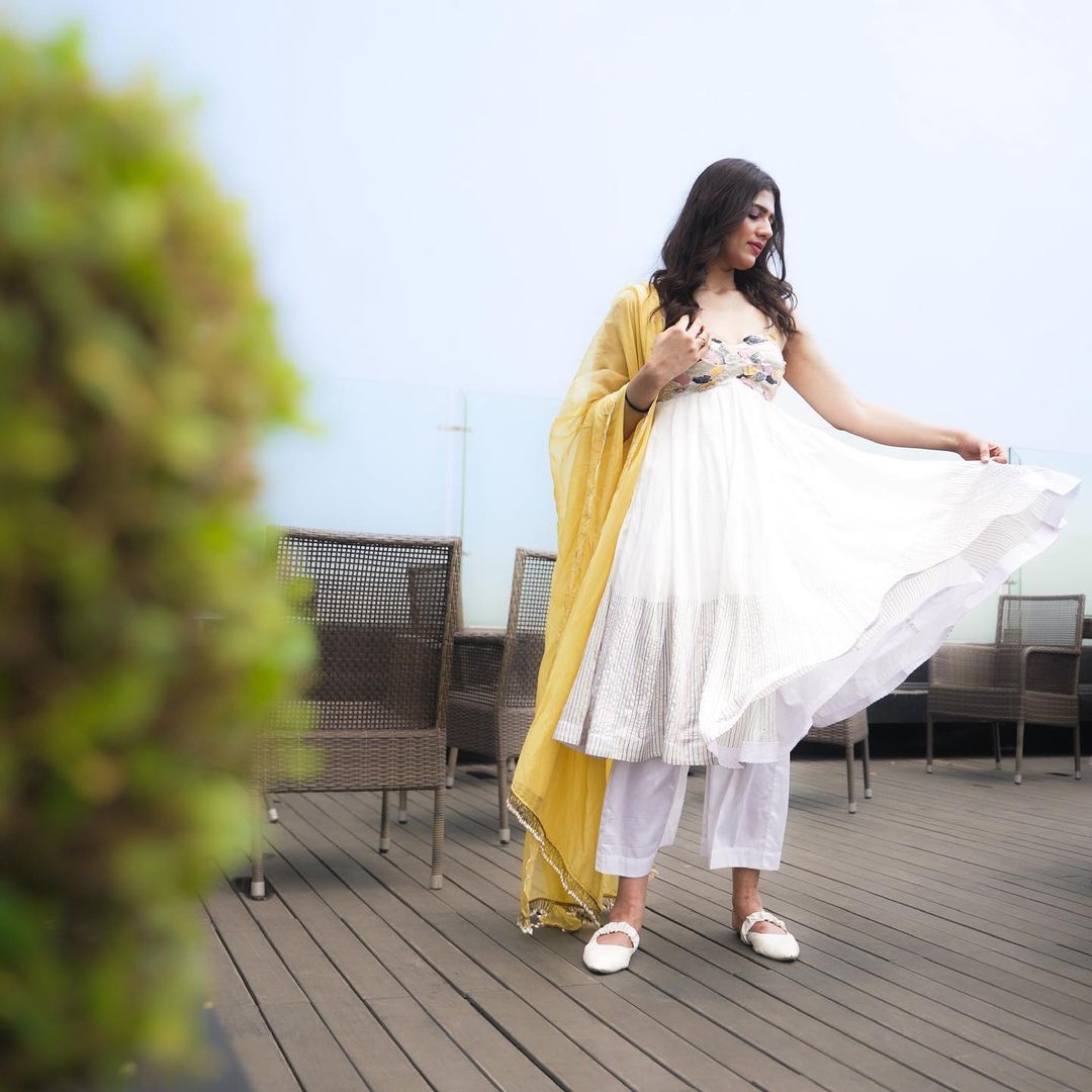 IHITA ANARKALI SET