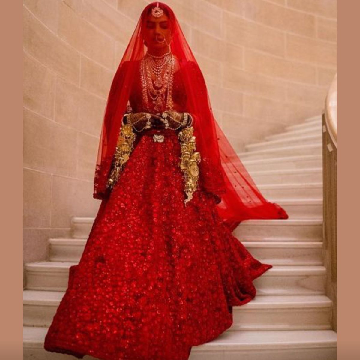 Priyanka Chopra’s Bridal Muse: Monochrome Saree Magic