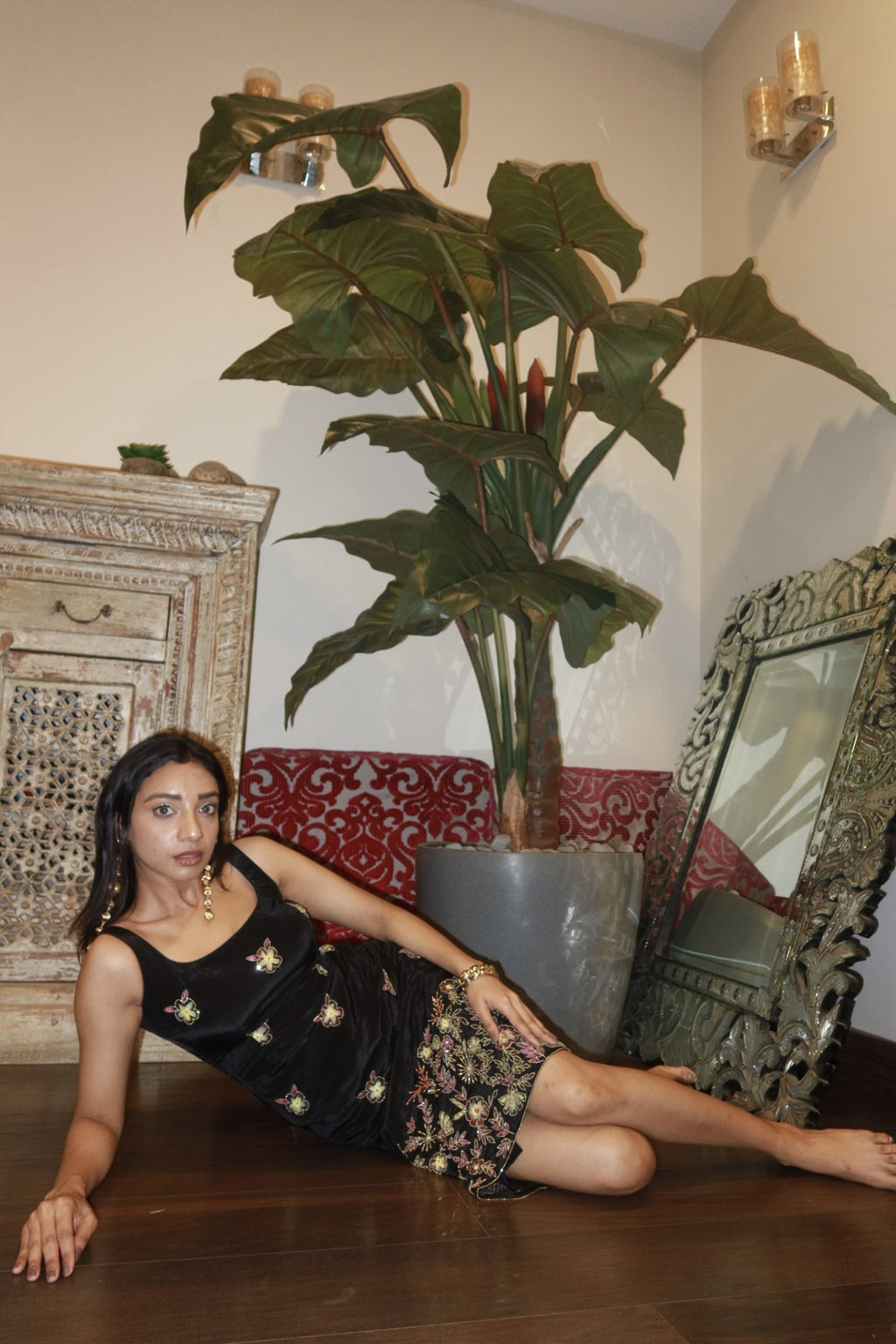 Hand painted | Sleeveless | Black dress